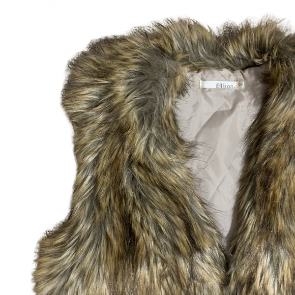 Fur Vest Size M - Picture 3 of 3